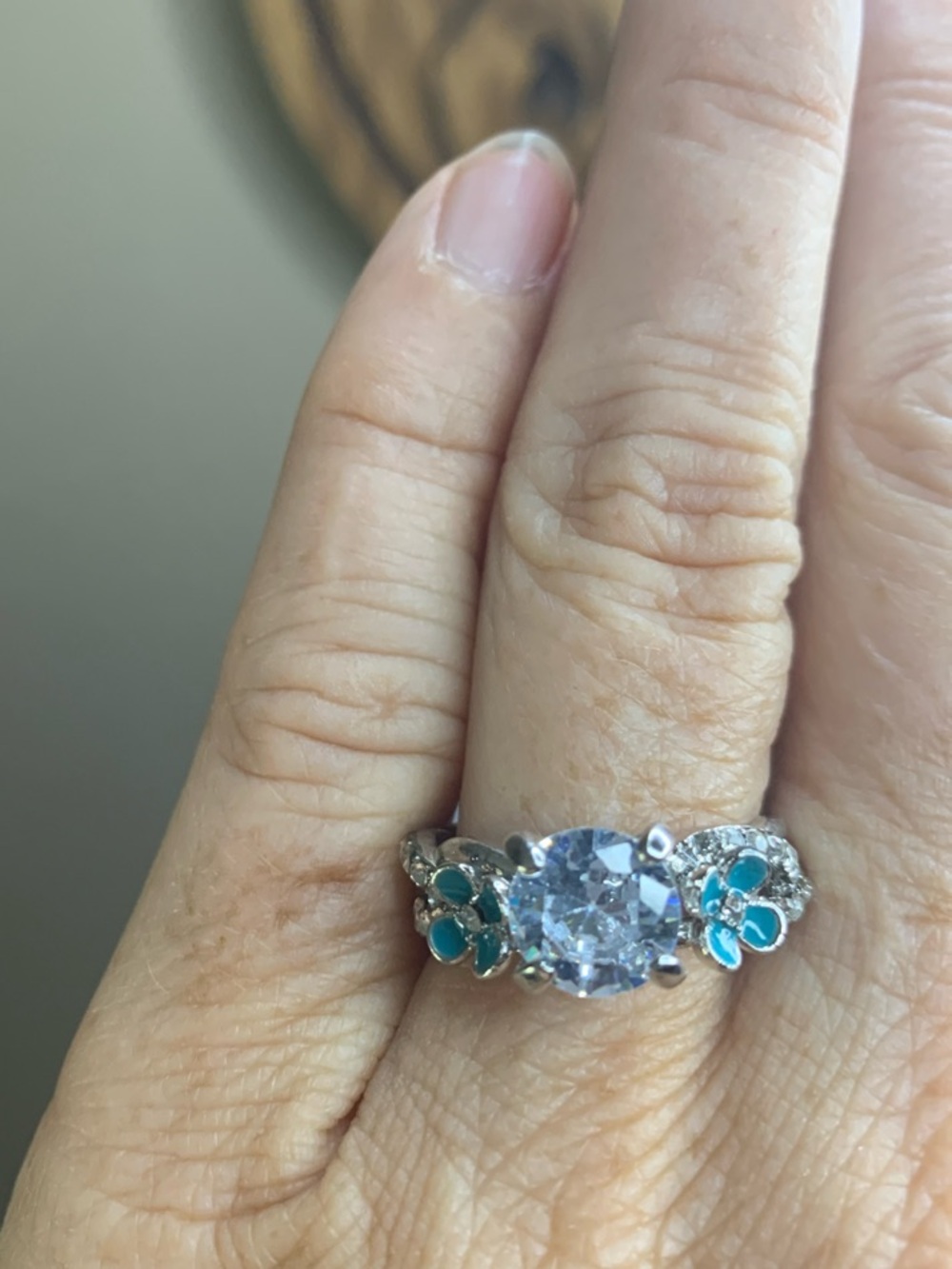 WESTERN Floral Twist Ring with Clear Solitaire - Picture 2 of 3